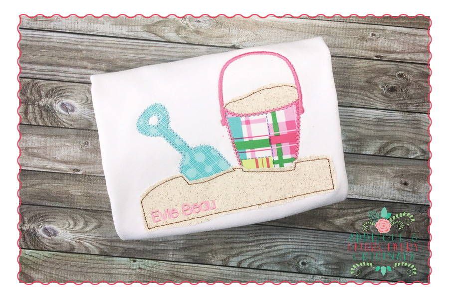 327 Shovel and Pail in Sand Vintage Applique Design Applique